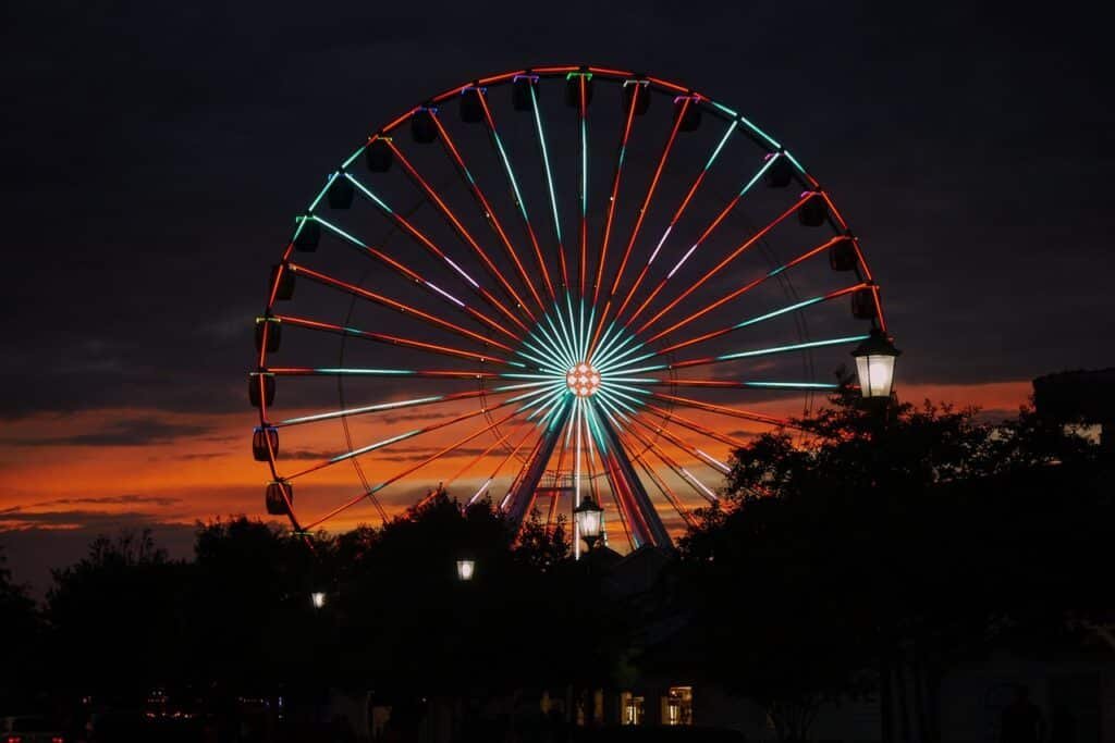 Myrtle beach, Ferris wheel with lights at night