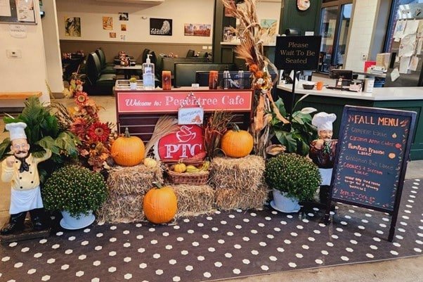 the peachtree cafe front store view